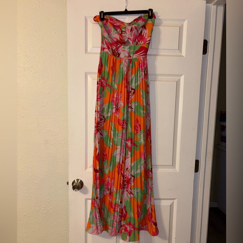 MICAS Multicolor Strapless and Pleated Jumpsuit Size Small